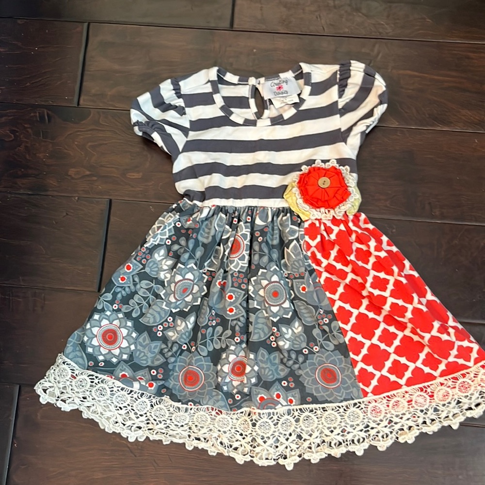 Counting Daisies short sleeved dress